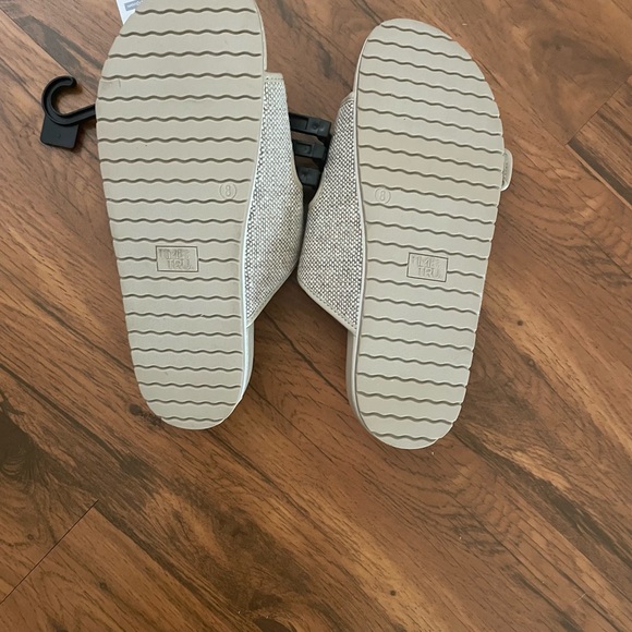 Slides - Picture 4 of 4